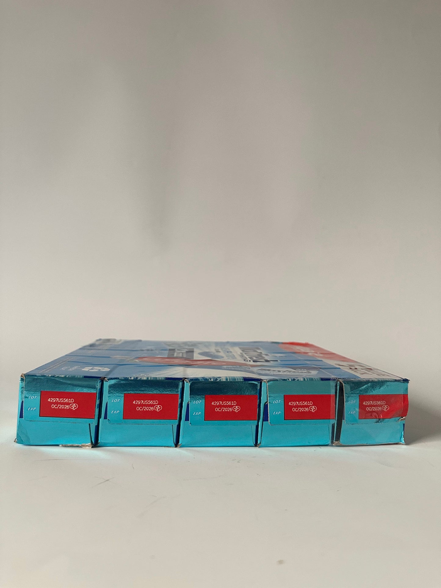 Colgate Max Fresh with Whitening Breath Strips, Cool Mint, 5-Pack 7.3 Ounces
