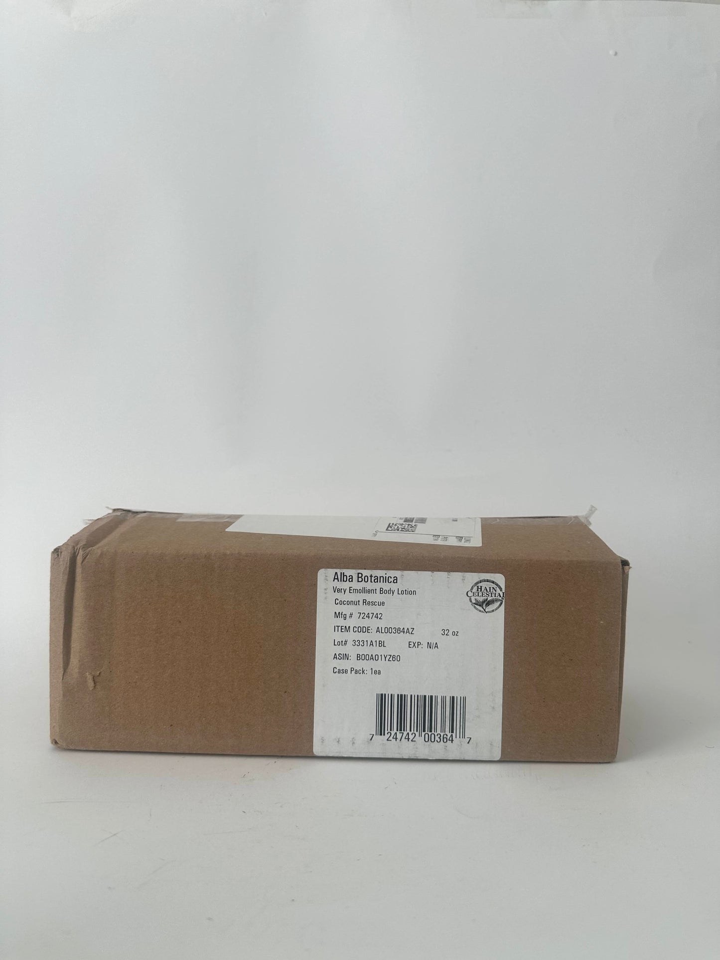 Alba Botanica Daily Moisturizing Lotion, Dry to Very Dry Skin, with Shea Butter and Coconut Oil, 32 Oz (Packaging May Vary)