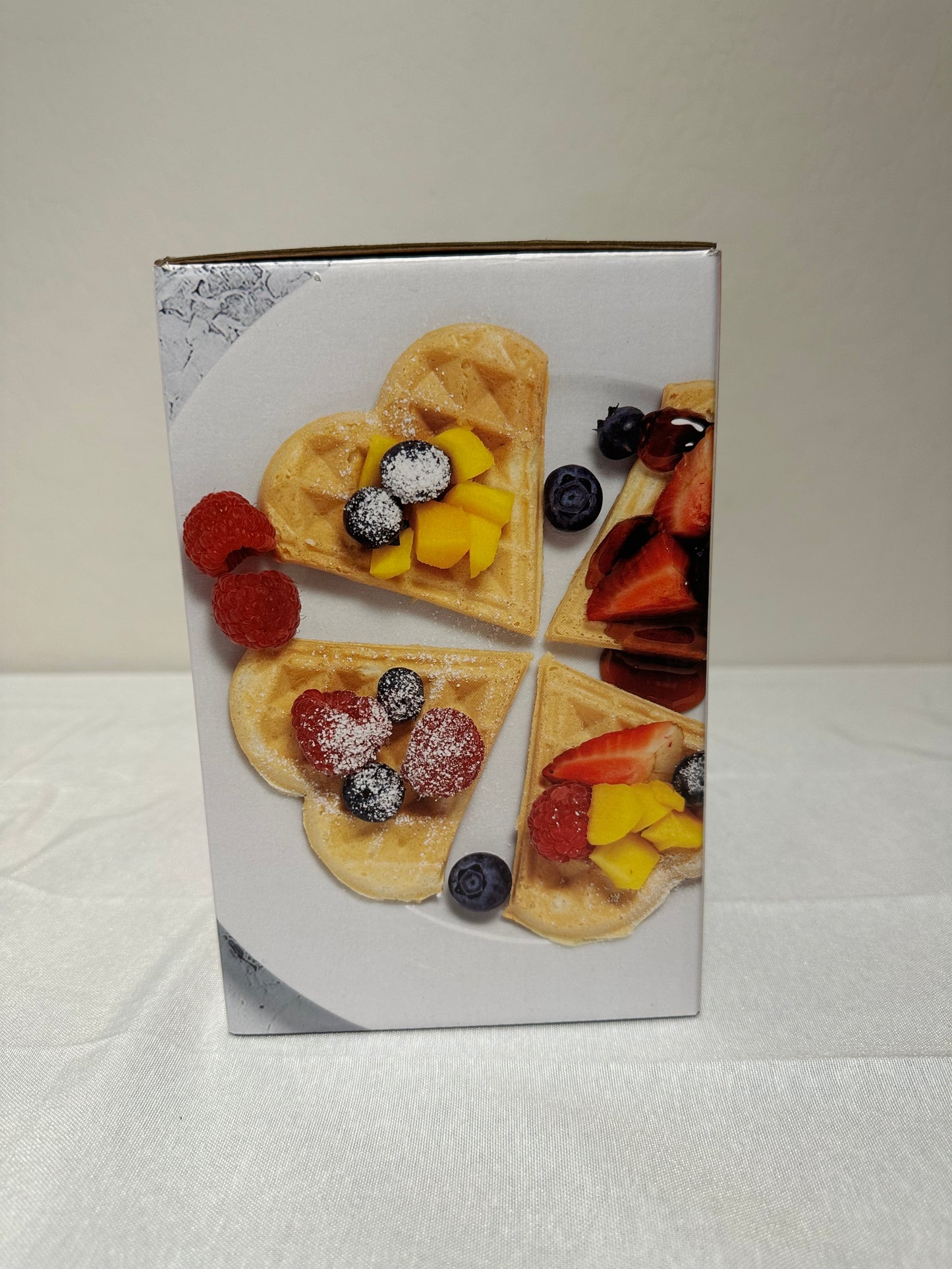 Paris Hilton Heart Waffle Maker, Makes 5 Mini Heart Shaped Waffles or 1 Individual Waffle, Easy to Clean 6" Nonstick Plates, Made without PFAS or PFOA, Electric Waffle Iron, Pink