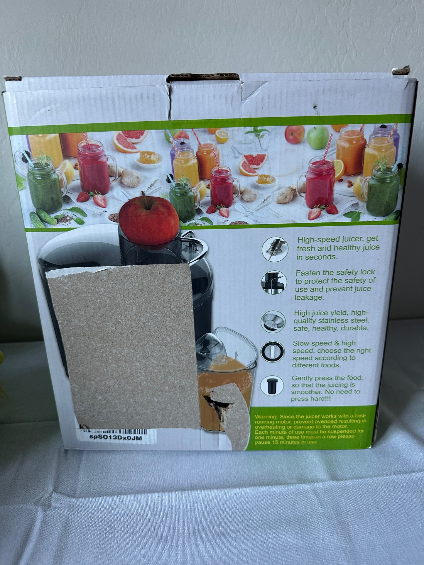 Juice Extractor. Juicer