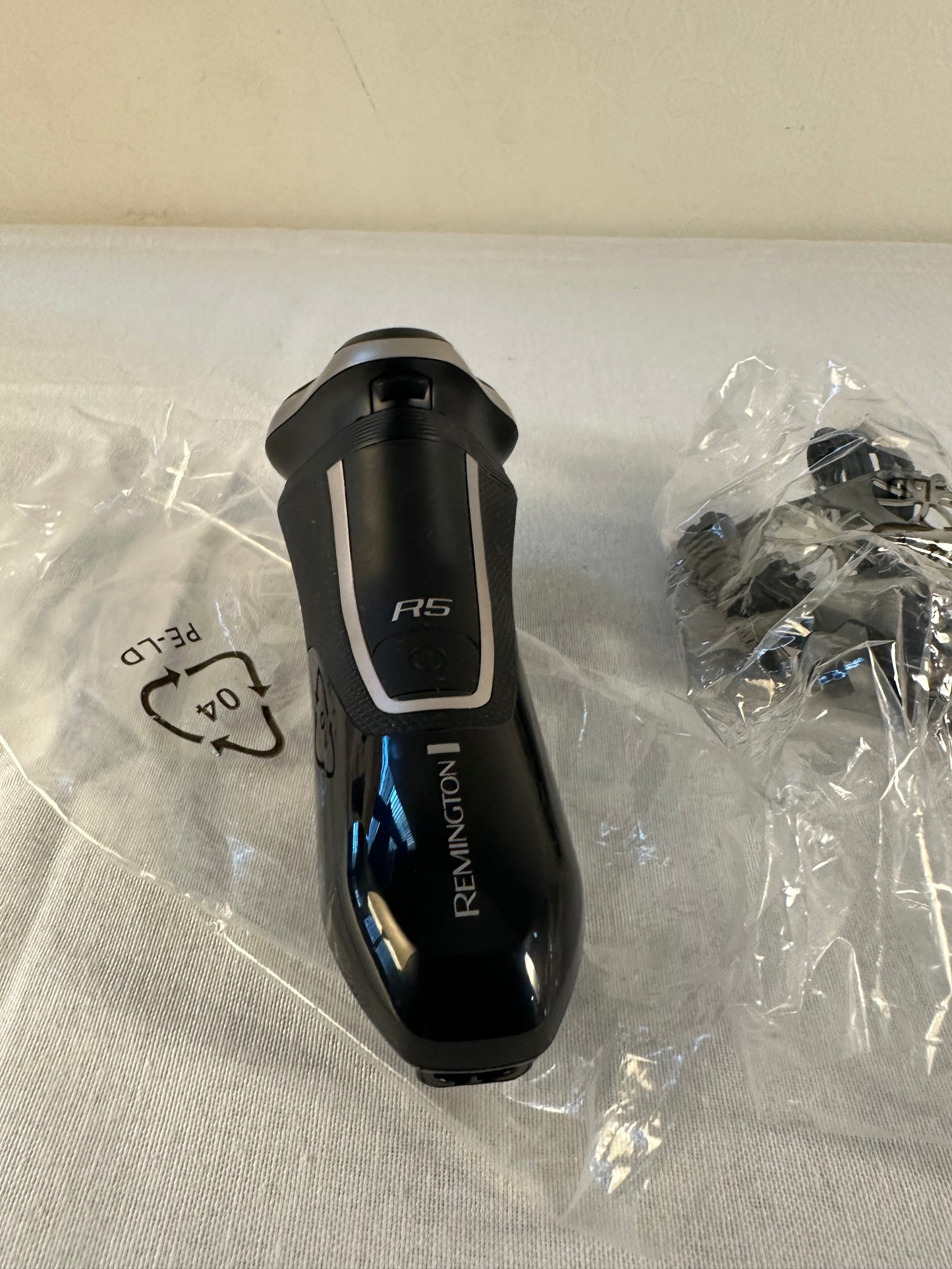 Remington R5 Style Series Rotary Electric Shaver with Graphite, Men - You Get Two Great Styles from One Shaver with The Included Stubble Attachment, 100% Waterproof Design