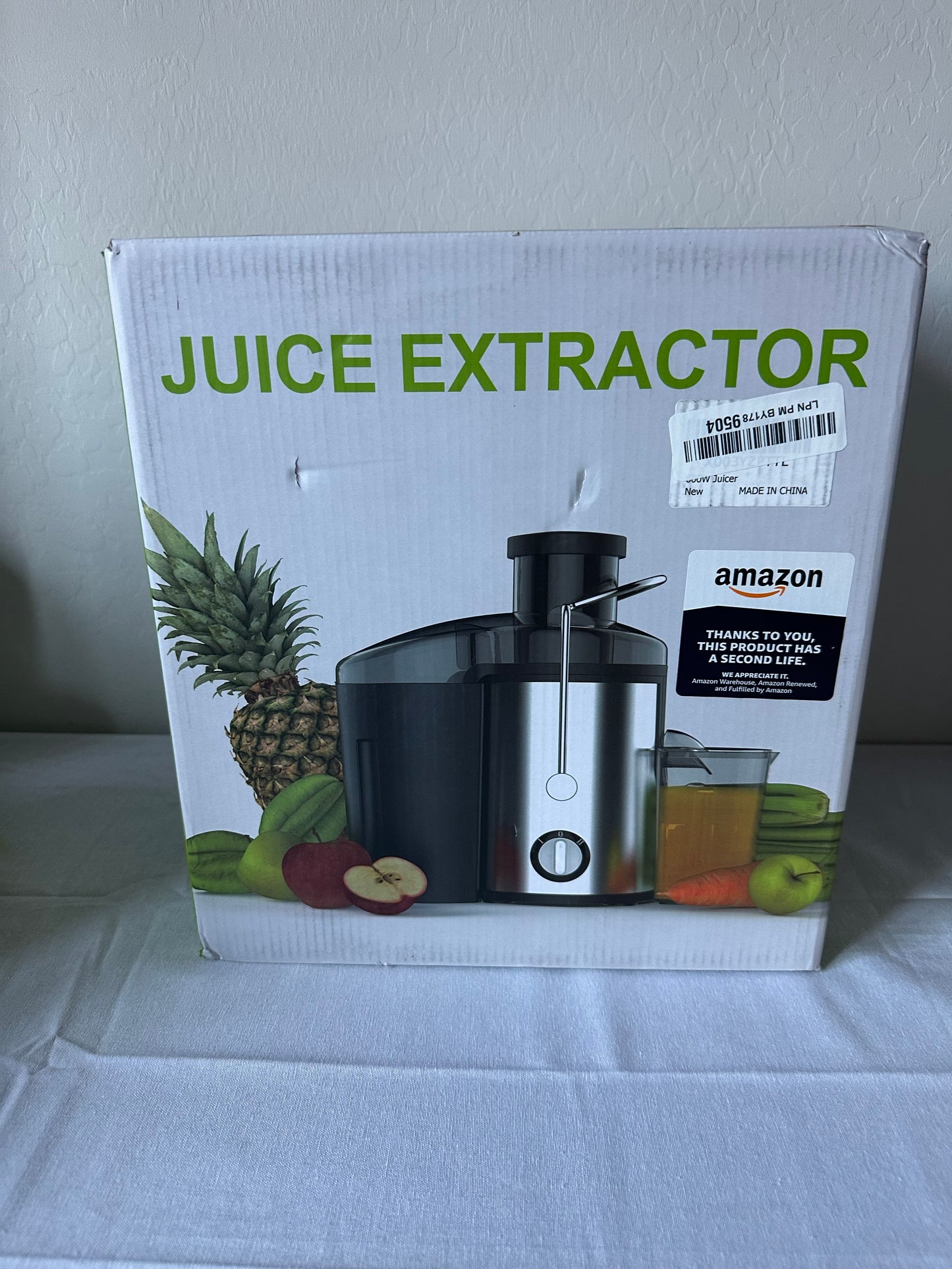 Juice Extractor. Juicer