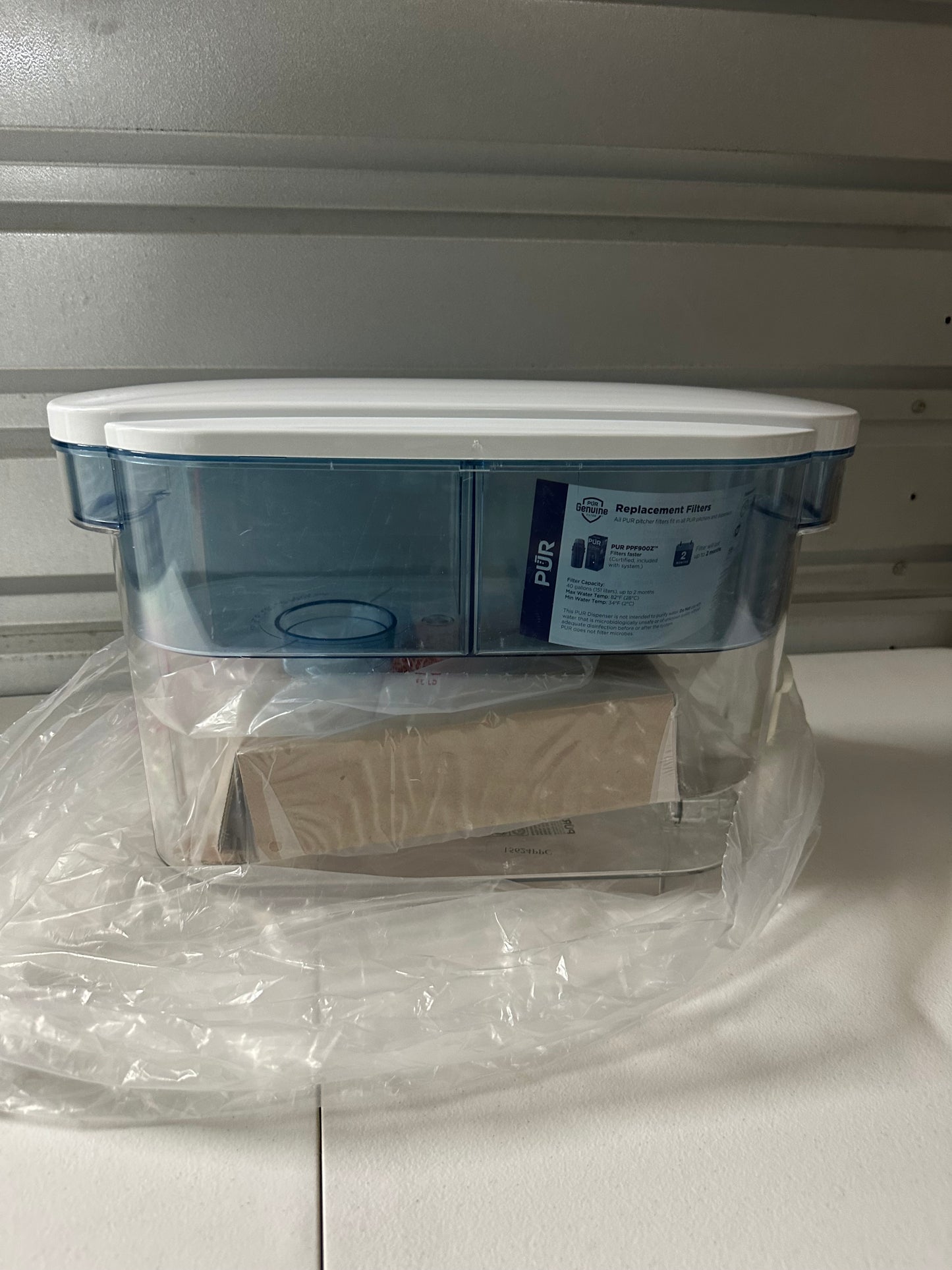 PUR 30-Cup Water Filter Dispenser with 1 Genuine PUR Filter, Large 30-Cup Capacity, 2-in-1 Powerful, Faster Filtration, Lasts 2 Months or 40 Gallons, Dishwasher Safe, White/Blue (DS1800Z)