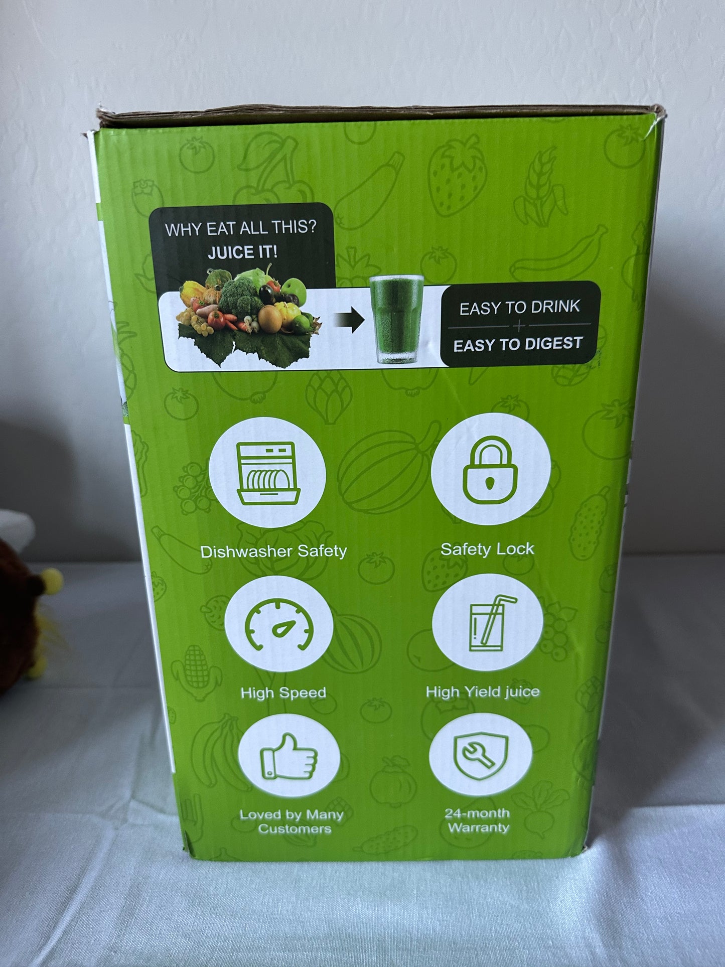 Juice Extractor. Juicer