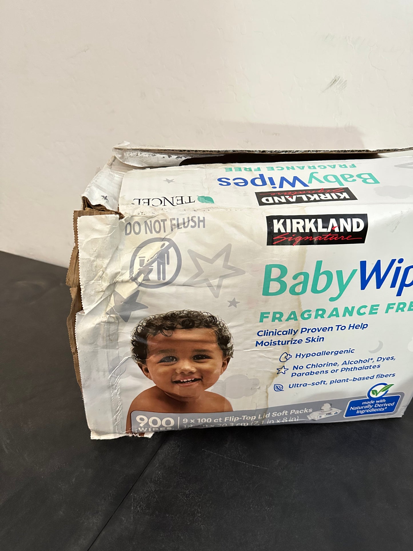 Costco Kirkland Baby Wipes 900 count
