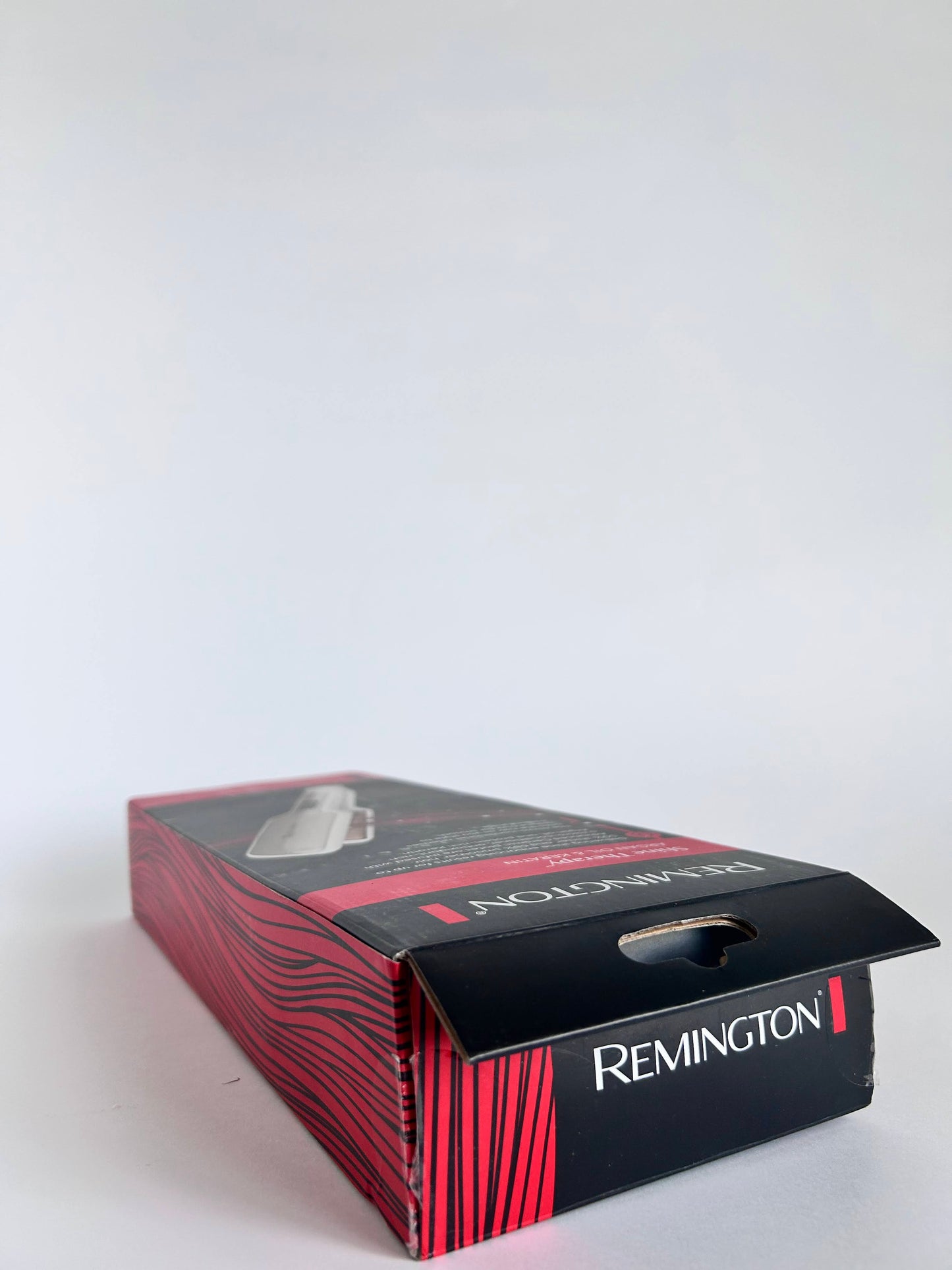 Remington Shine Therapy 2-in Hair Straightener Iron, Flat Iron for Hair Infused with Argan Oil & Keratin, Professional Ceramic Flat Iron for Less Frizz, Shinier & Smoother Hair